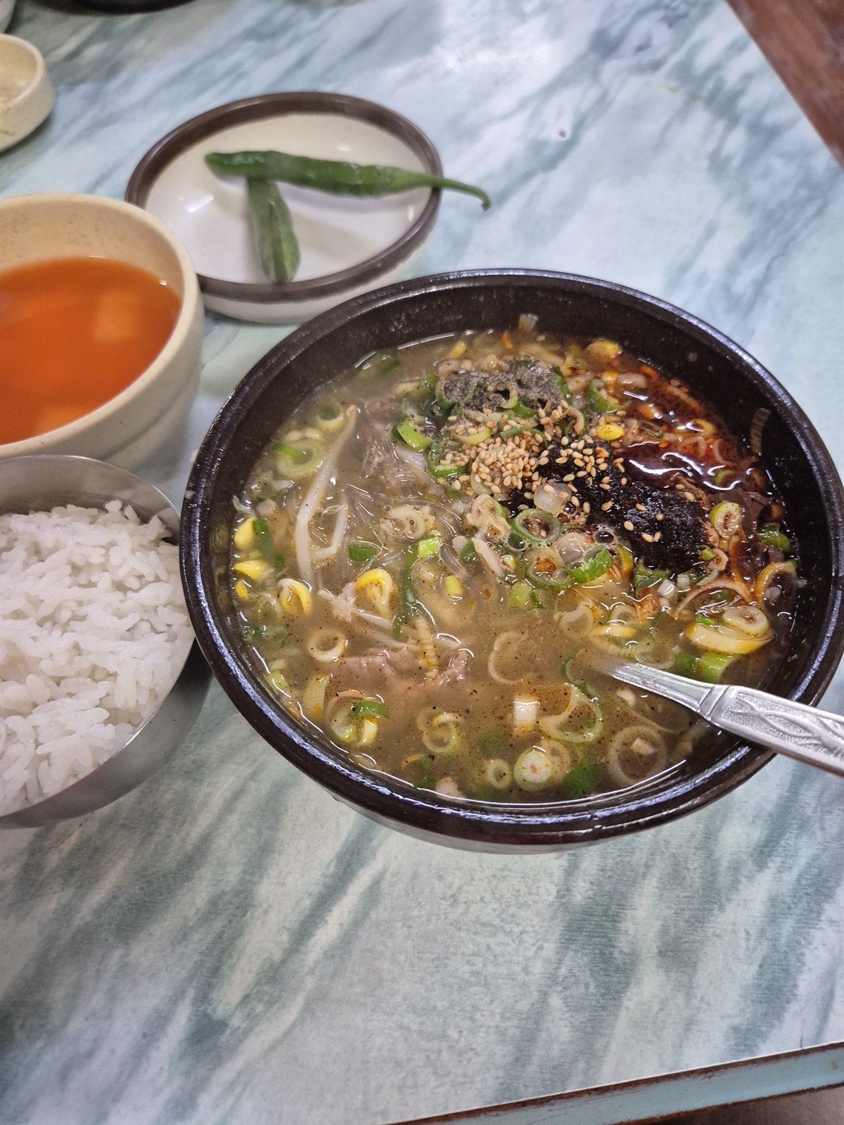 미풍해장국 본점 — 매운맛과 자극적인 맛의 콜라보, 제주식 해장국