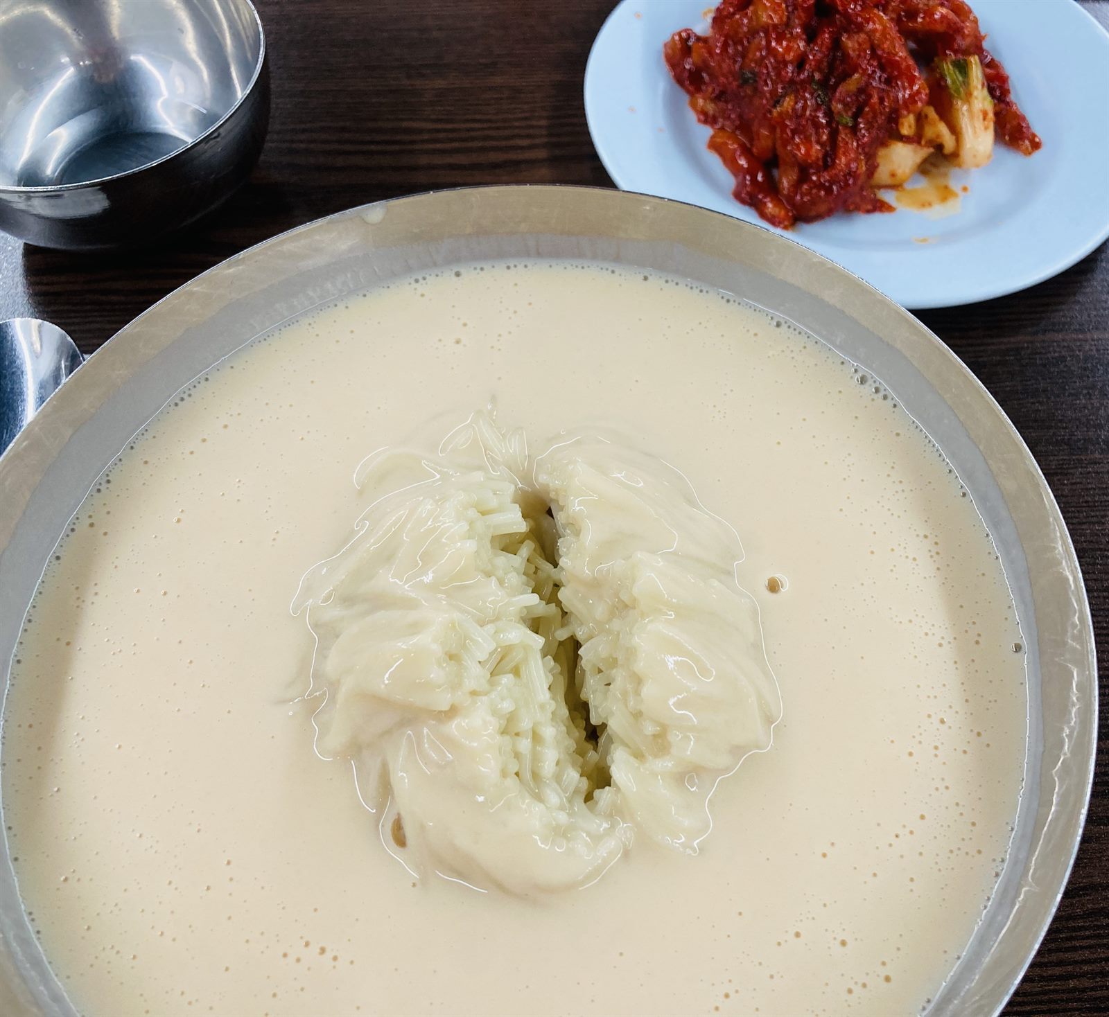 여의도 진주집 — 서울 3대 콩국수, 간은 직접 맞추는 집