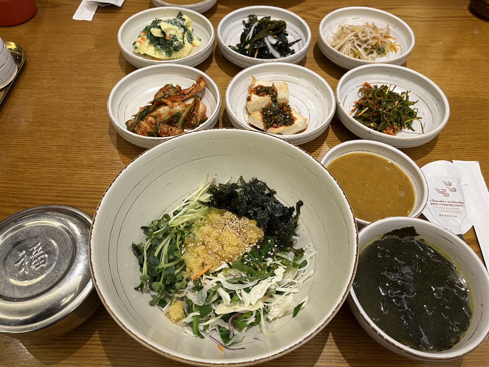 진상횟집 역삼직영점 — 해삼 내장 고노와다를 야채에 부어 비벼 먹는 2만 원 와다백반