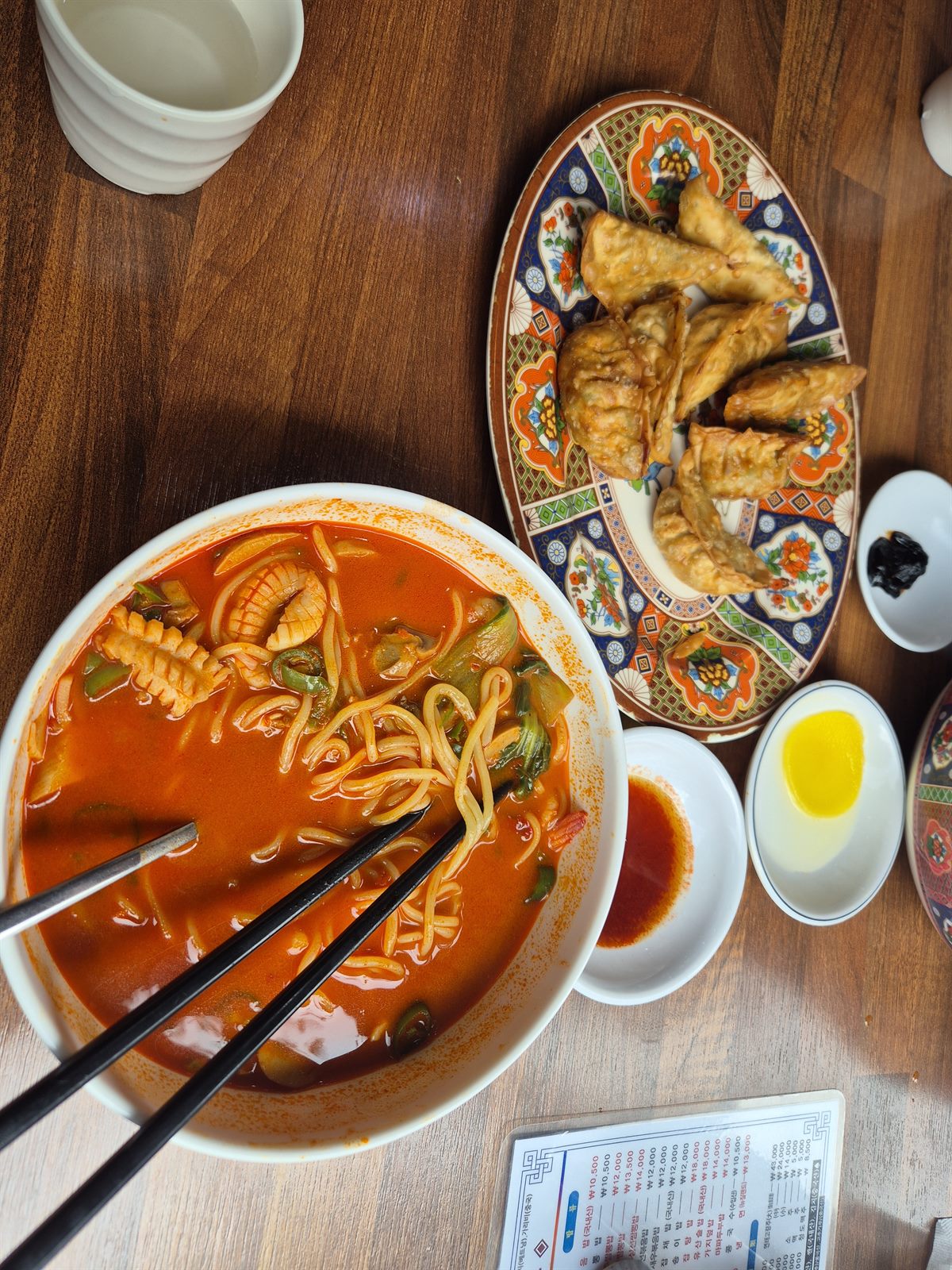 송죽장 — 영등포역, 땀 쏟게 만드는 짬뽕과 군만두