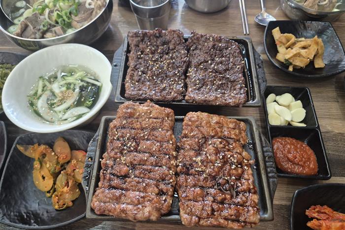 형제송정떡갈비 본점 — 함박스테이크 아닌, 부들부들한 본연의 떡갈비